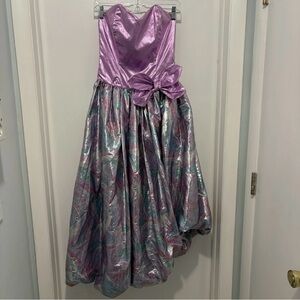 Vintage 80’s Size 7/8 Purple Metallic Strapless Asymmetric Party Prom Dress